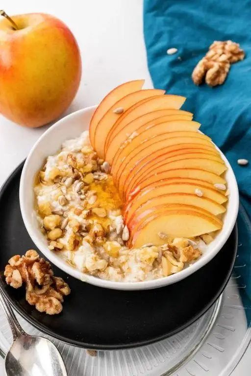 German Style Muesli with Fresh Fruits