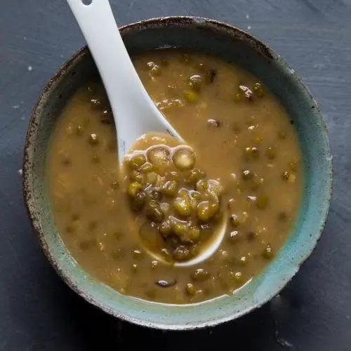 Green Bean Soup with Coconut Milk