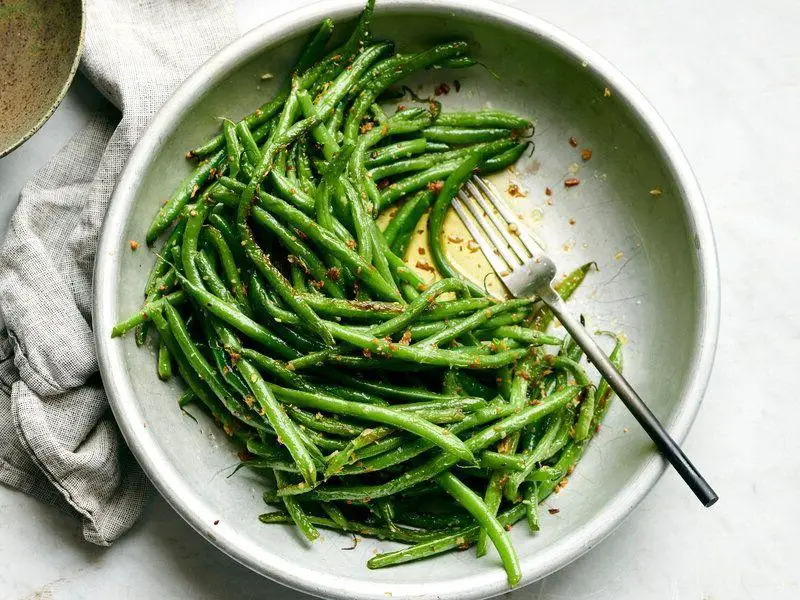 Green Bean Stir-Fry with Ginger and Garlic