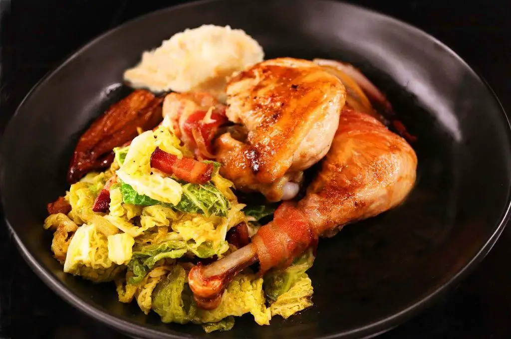 Guinea Fowl Breast with Berry Sauce
