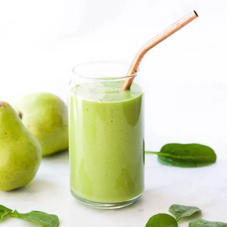 Healthy Pear and Spinach Smoothie