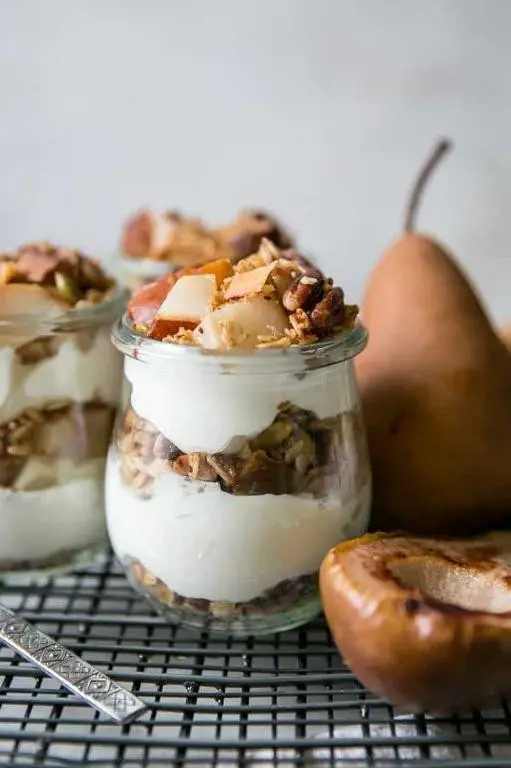 Healthy Pear and Yogurt Parfait
