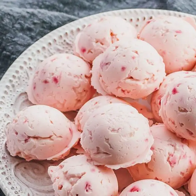 Keto Cream Cheese Fat Bombs