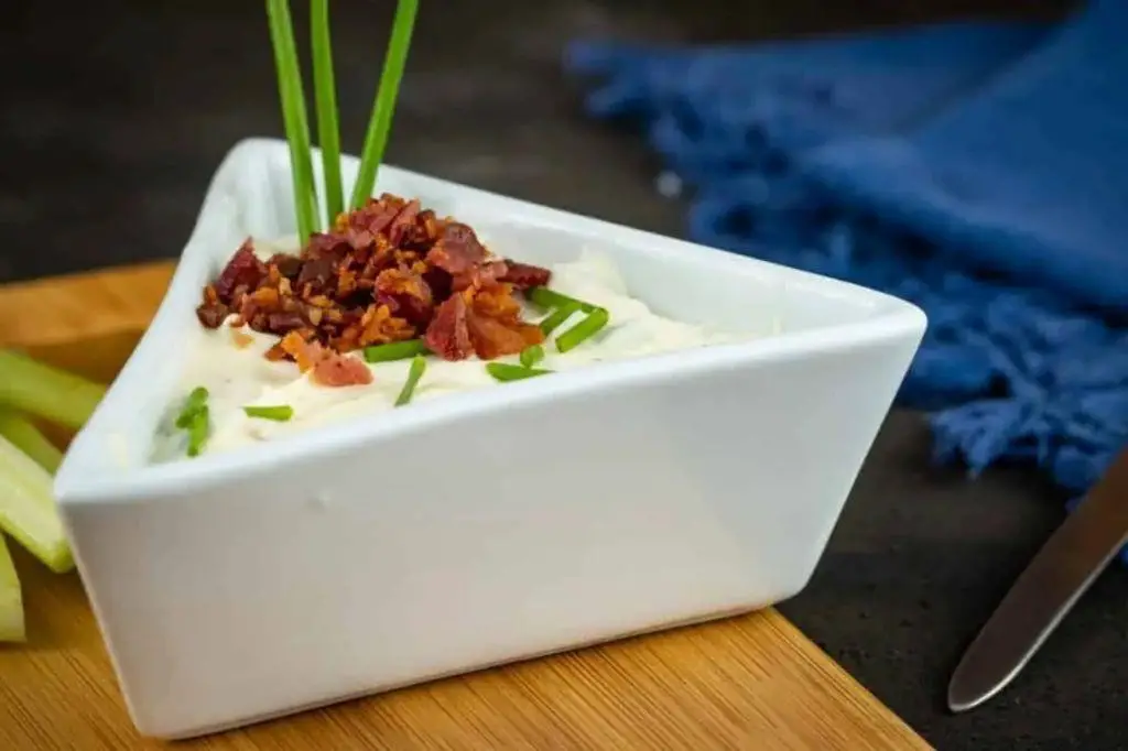 Keto Cream Cheese and Chive Dip