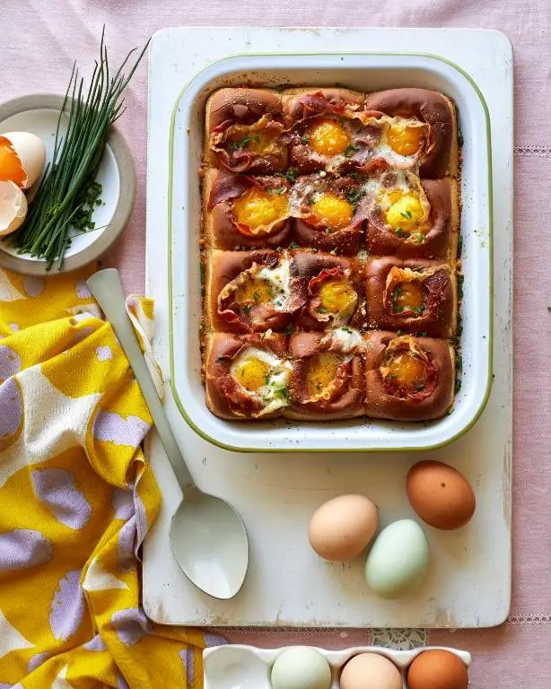 King Hawaiian Rolls Egg in a Hole
