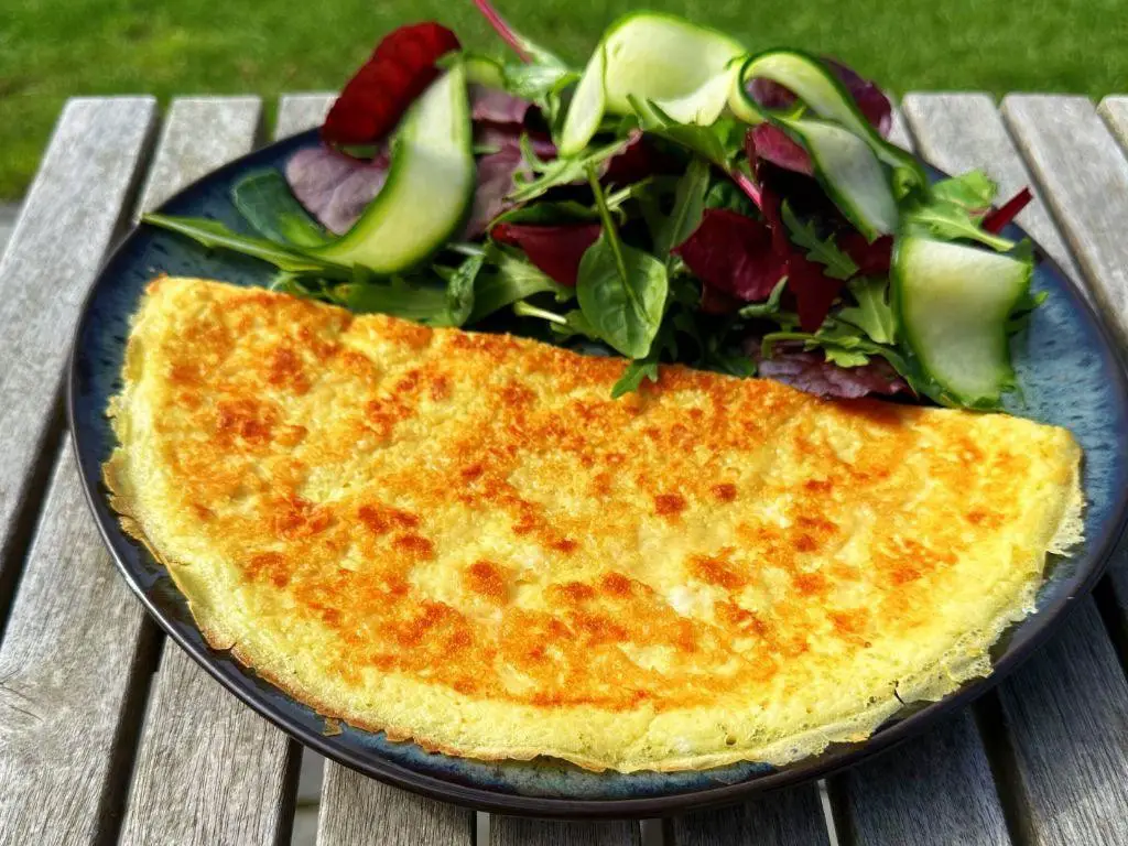 Lazy Keto Cheese Omelette