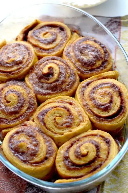 Lupin Flour Cinnamon Rolls
