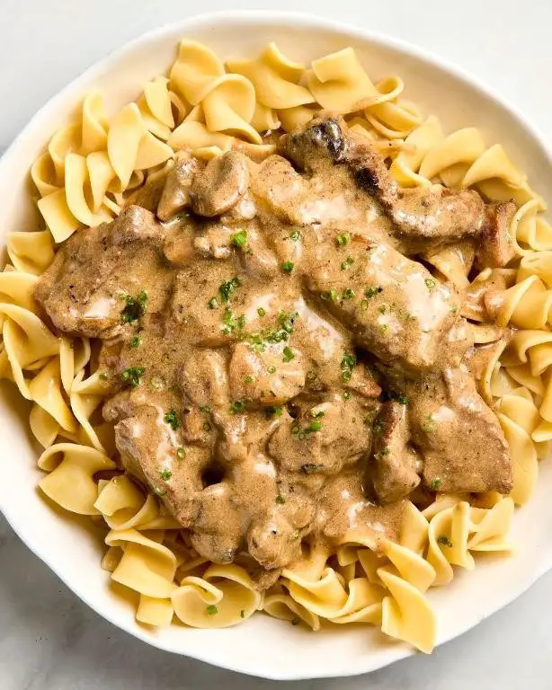 Macaroni Grill Beef Stroganoff