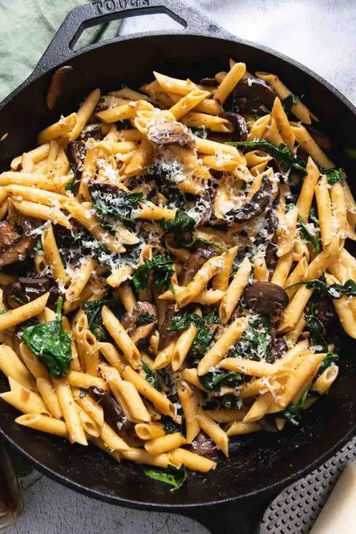 Maitake Mushroom and Spinach Pasta