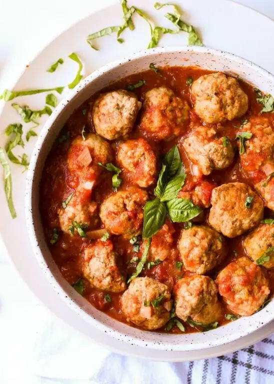 Mediterranean Slow Cooker Turkey Meatballs in Tomato Sauce