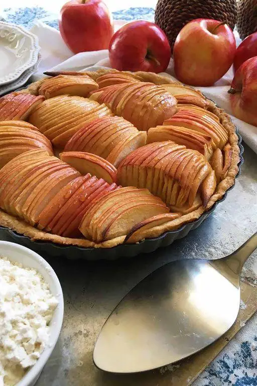 Mini Apple Tarts with Maple Syrup Glaze