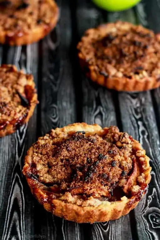 Mini Apple Tarts with Pecan Crust