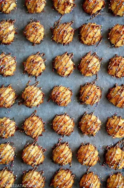 Mini Coconut Macaroons