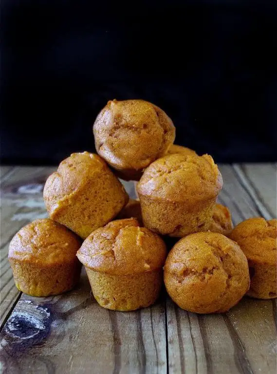 Mini Pumpkin Spice Muffins