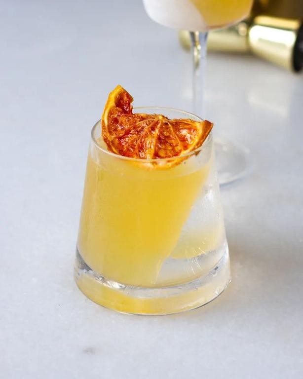Paper Plane with Ginger Beer