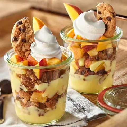 Peach Cobbler Parfait Cups