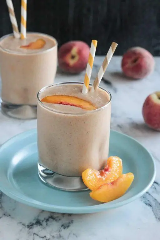 Peach and Almond Butter Detox Smoothie