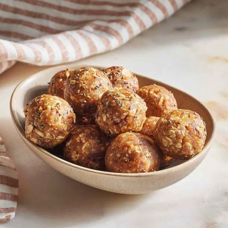 Peanut Butter Oatmeal Energy Balls