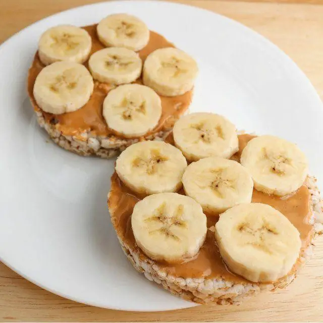 Peanut Butter and Banana Rice Cakes