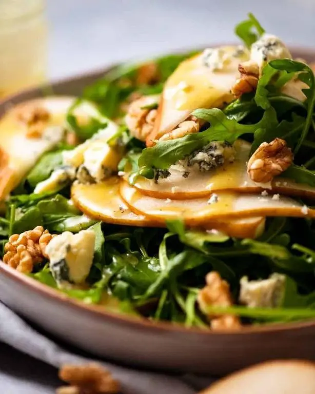 Pear and Blue Cheese Salad with Balsamic Glaze