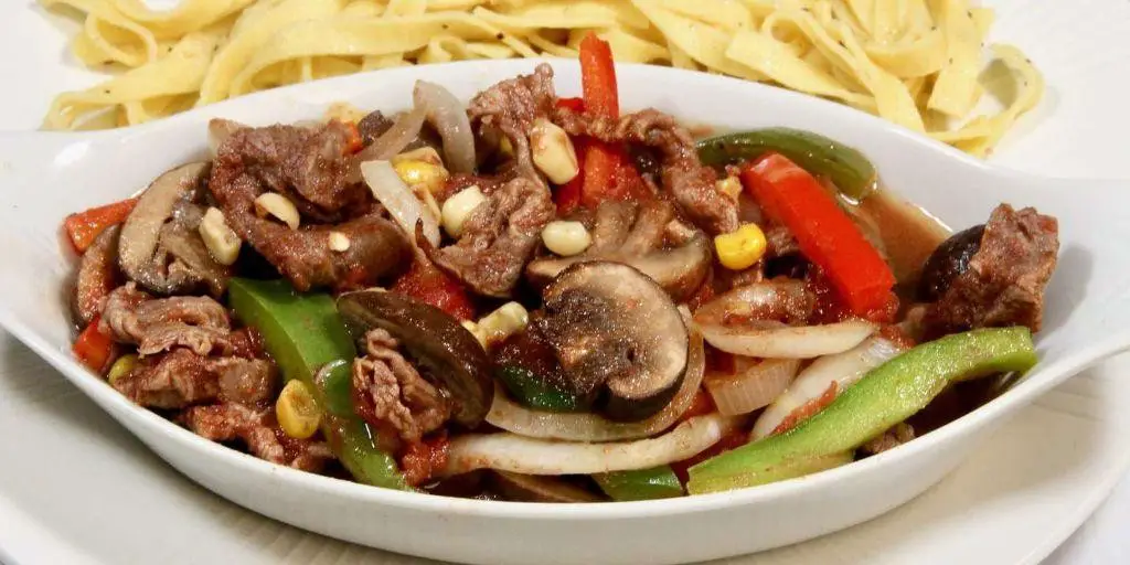 Pepper Steak and Onions with Mushroom Sauce