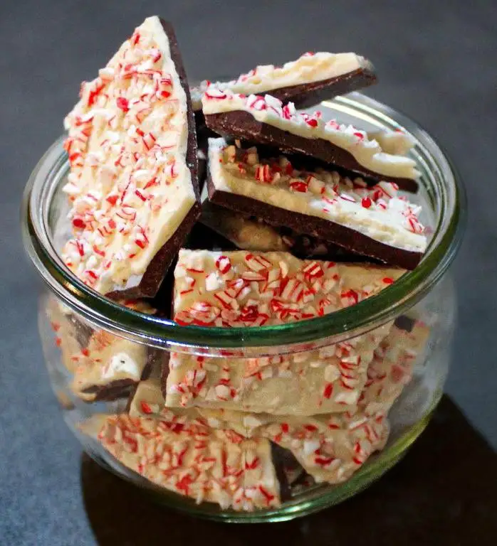 Peppermint Bark with Cashews