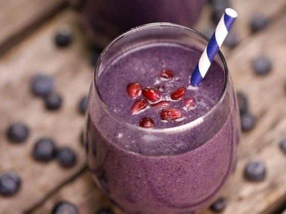 Pomegranate and Acai Detox Smoothie