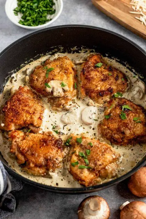 Quick Boneless Chicken Thighs in Creamy Mushroom Sauce