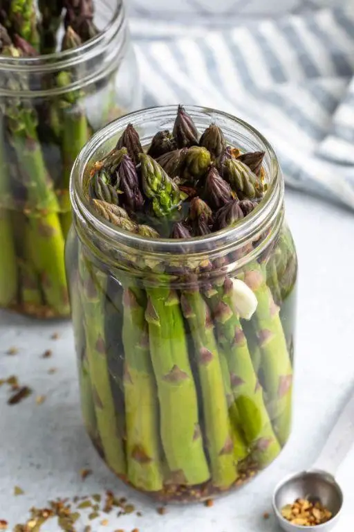 Quick Pickled Asparagus