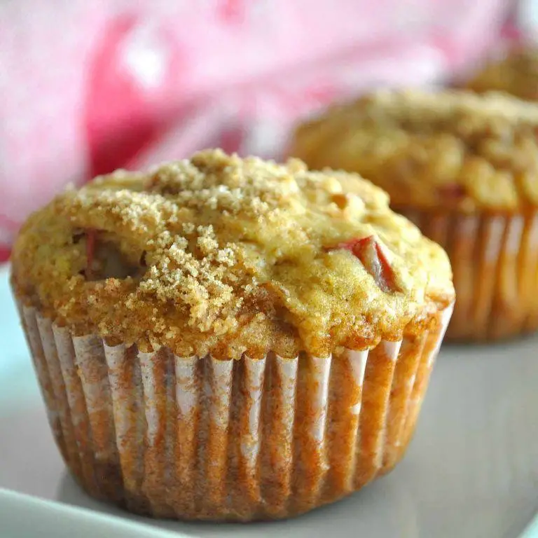 Rhubarb Muffins