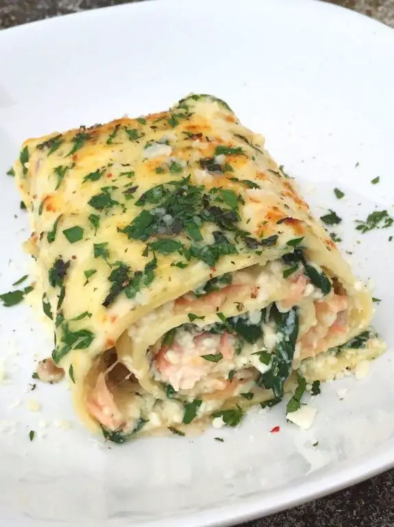 Salmon and Spinach Lasagna Rolls