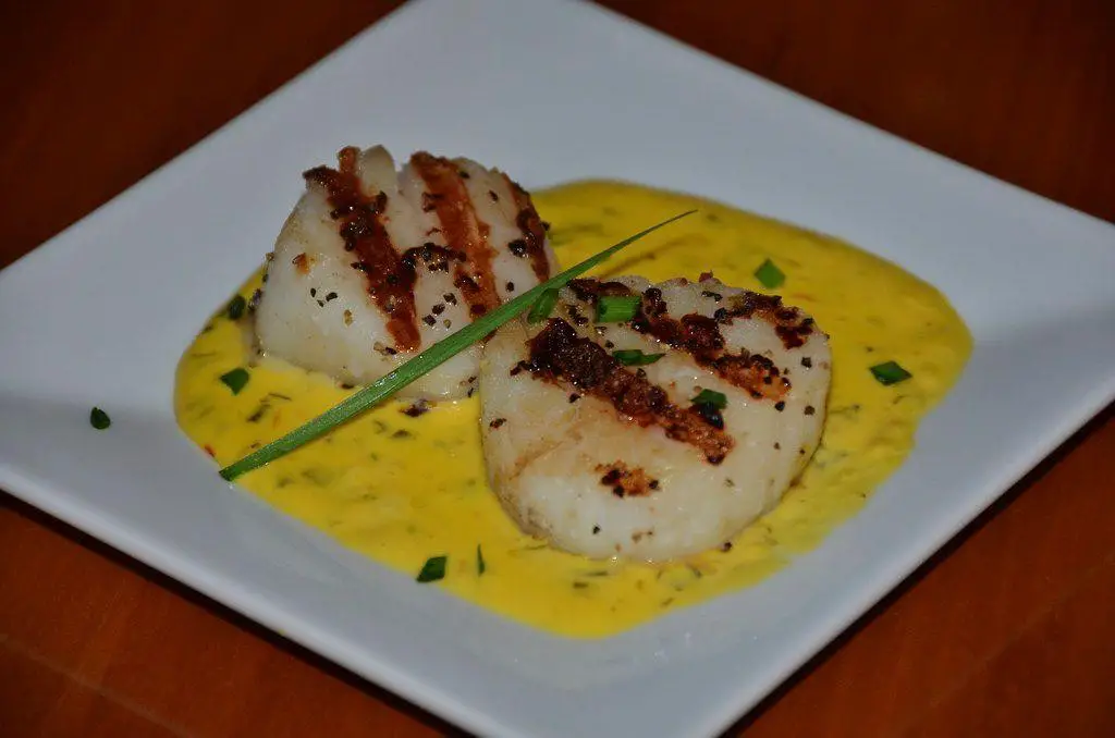 Scallops in Saffron Cream Sauce