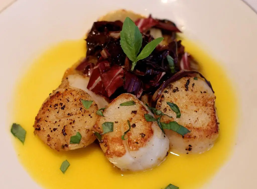 Scallops with Orange and Ginger Sauce