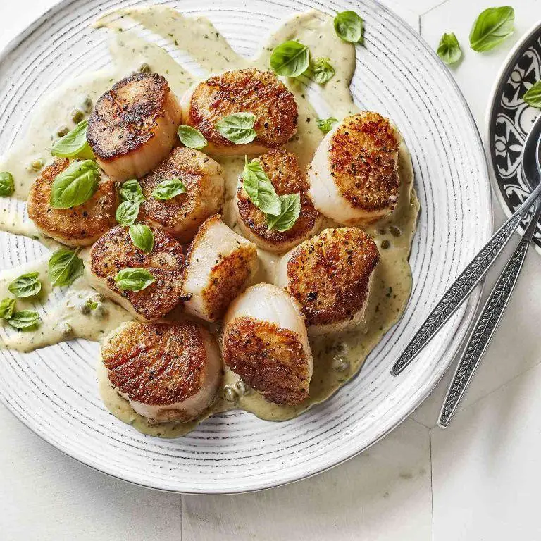 Scallops with Pesto Cream Sauce