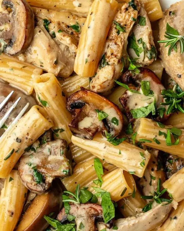 Shaved Chicken and Mushroom Pasta