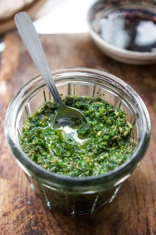 Skhug with Fresh Mint