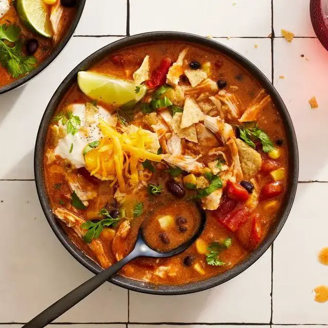 Slow Cooker Chicken Enchilada Soup