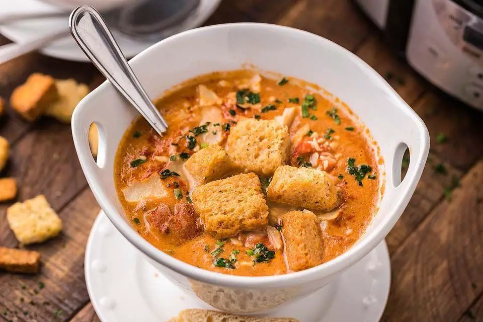 Slow Cooker Lobster Bisque