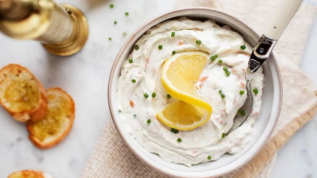 Smoked Salmon and Roasted Garlic Dip