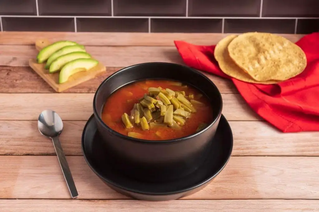 Sopa de Nopales