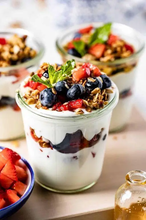 Speedy Greek Yogurt Parfait