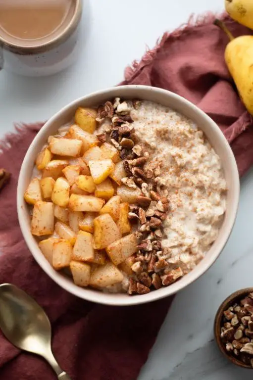 Spiced Pear Oatmeal