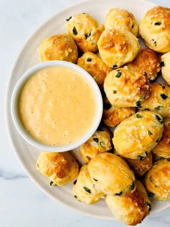 Spicy Jalapeno Pretzel Dip