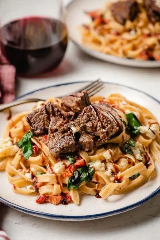 Steak Gorgonzola Pasta Bake