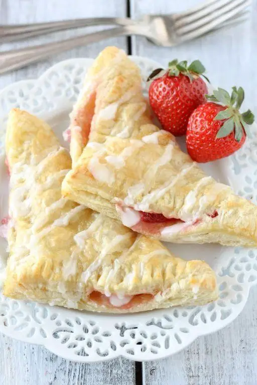 Strawberry Cream Cheese Pastries