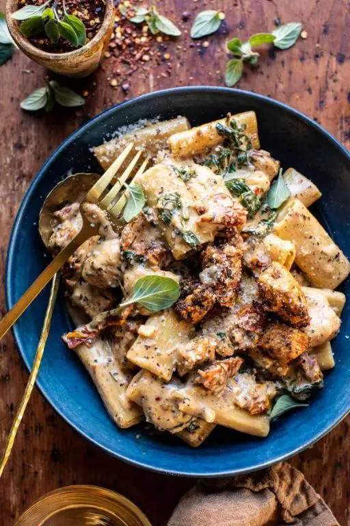 Sun-Dried Tomato and Chicken Pasta