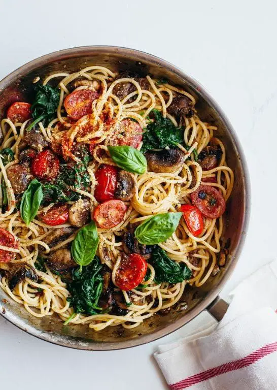 Tomato and Mushroom Pasta