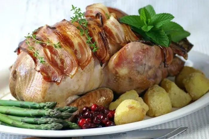 Turkey Cutlets with Apple and Walnut Stuffing