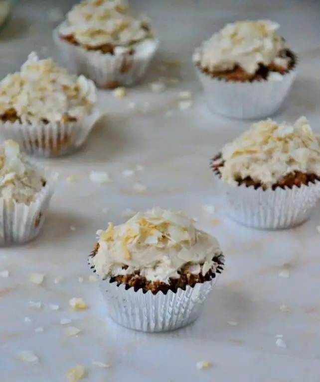 Vanilla Almond Vegan Cupcakes