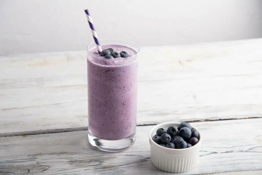 Vanilla Berry Blast Weight Gainer Shake